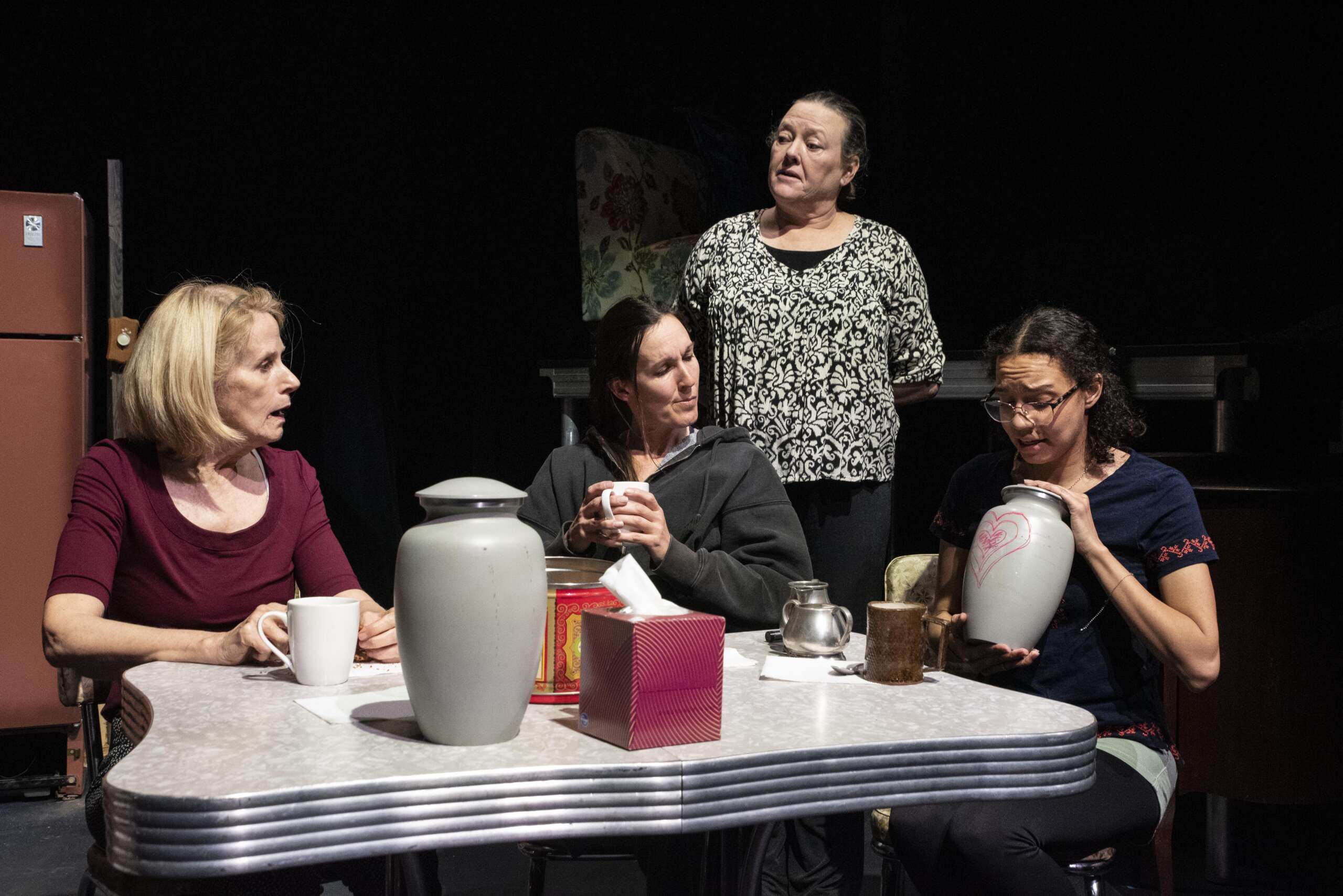 OlgaNatalieLisaMareUrns scaled