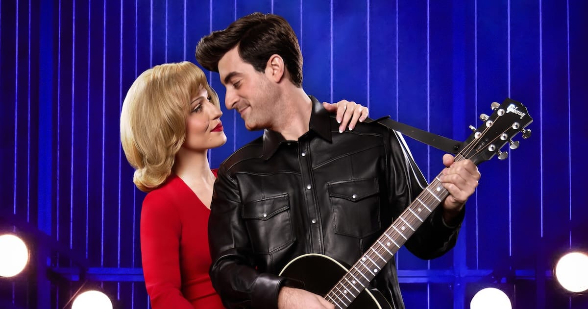 actors onstage in a musical