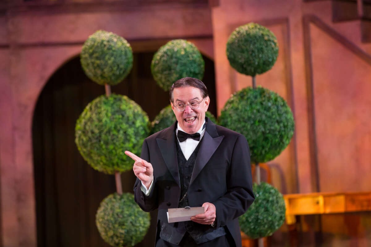 'Twelfth Night' reopens the Mary Rippon with mirth 6 Actor in a Shakespeare play