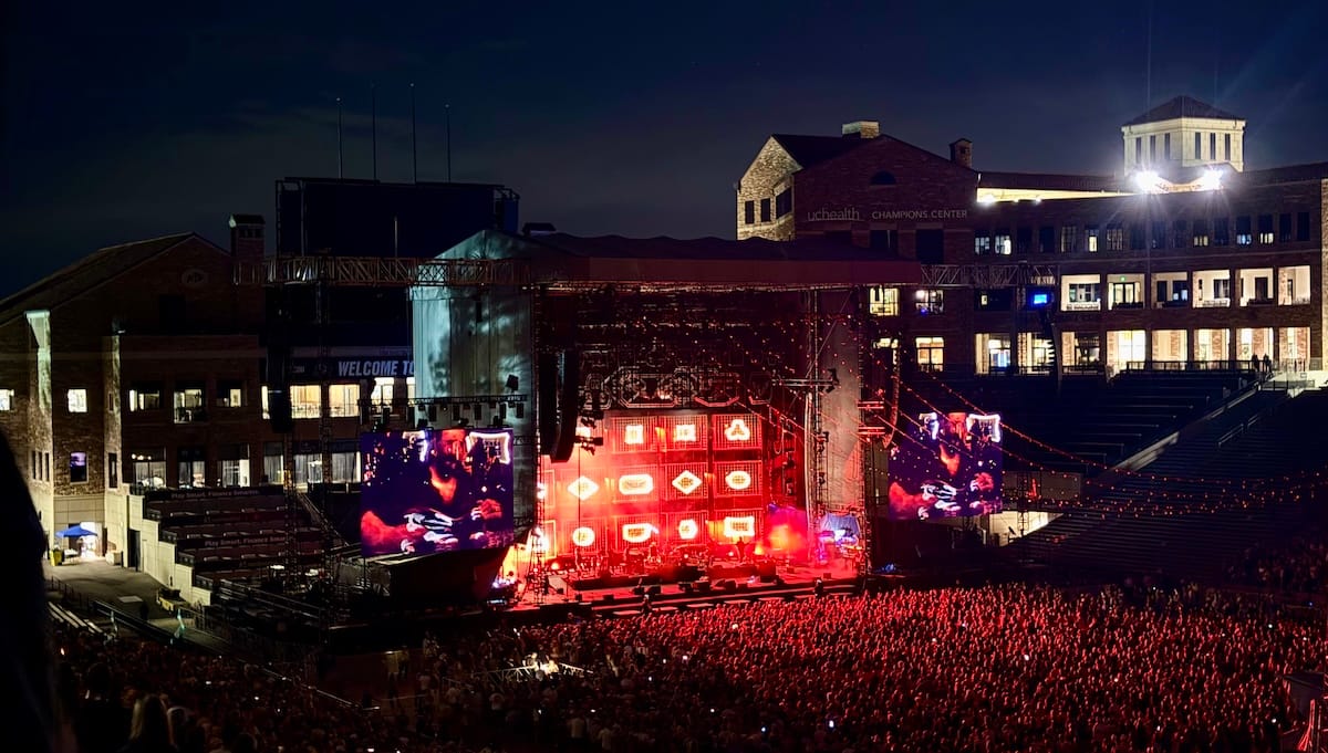 Mumford & Sons come home for a joyful performance filled with hits 2 Mumford Boulder