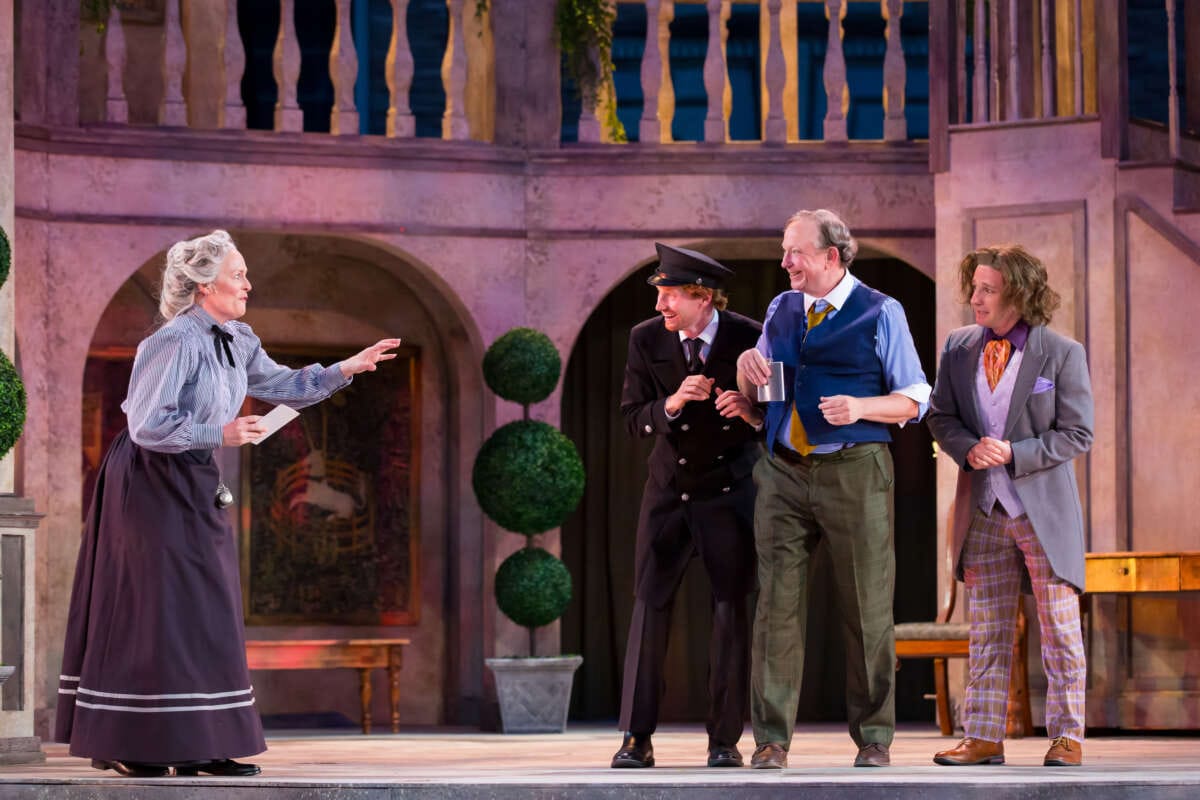 'Twelfth Night' reopens the Mary Rippon with mirth 5 Actors in a Shakespeare play