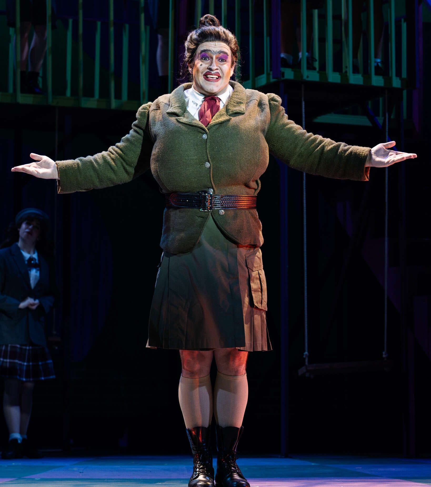 Candlelight’s ‘Matilda’ finds magic when it keeps things simple 5 A scary schoolmaster