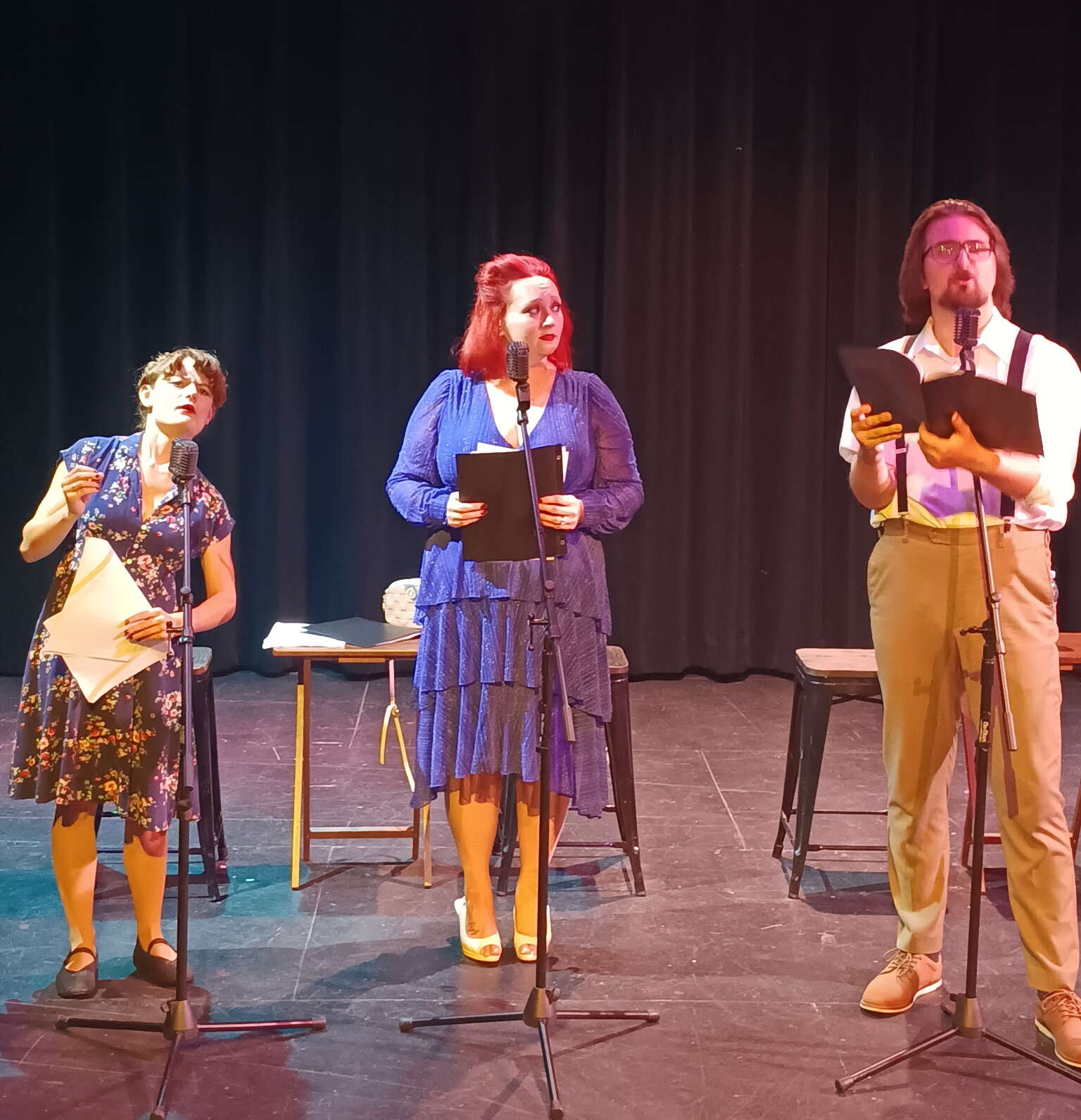 ‘The Scarlet Pimpernel’ struggles to find its frequency 2 Actors stand in front of microphones with scripts
